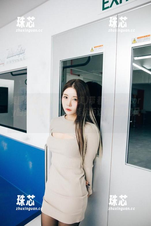美图警报：Bomi(普美)带着Bimilstory的女仆装上线，谁能抗拒这样撩人的风景呢！