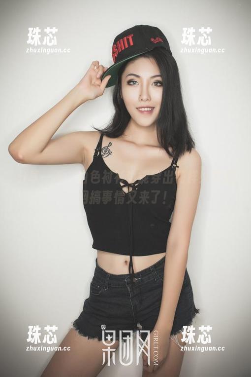 GIRLT果团网 分享一下,白色衬衫也能穿出花样!果团网搞事情又来了!