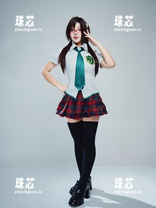 PuyPuyChan PuyPuyChan的高清裸足,简直像是在看脚丫子里的大千世界!