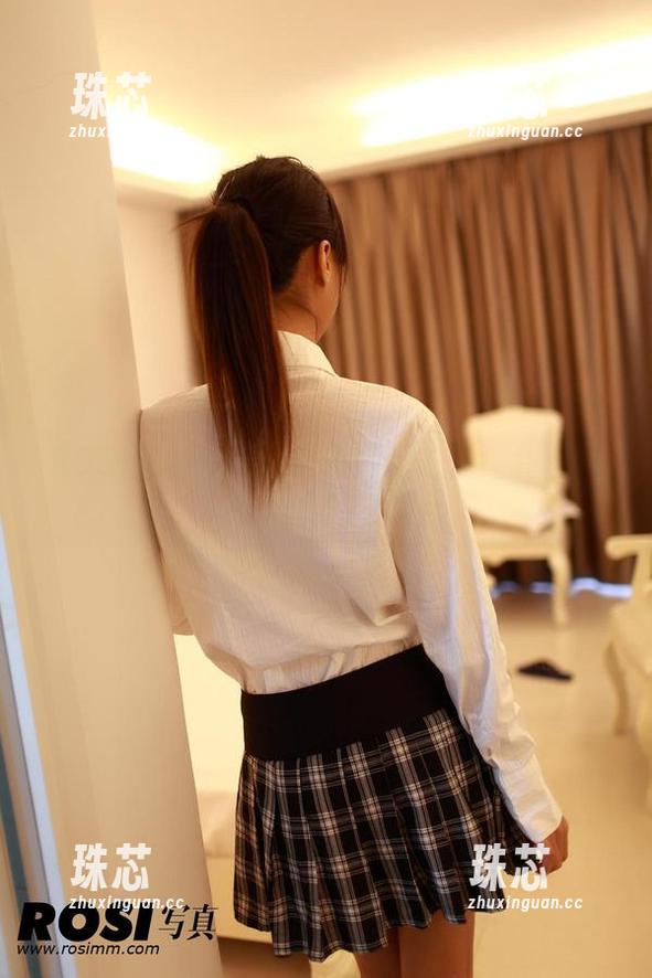 ROSI写真 ROSI的学妹:私房照为啥总是让我想捏一捏?