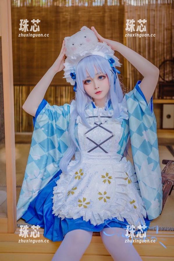 干脆叫Sayako＿今年4岁的长腿精选为“脚步情书”，不说太多，尽情想象吧。
