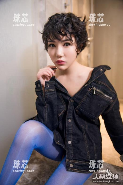 TouTiao头条女神-松果儿 TouTiao头条女神 - 这粉色让松果儿私房里的一切都变得文艺了,美图一出我只能羡慕!