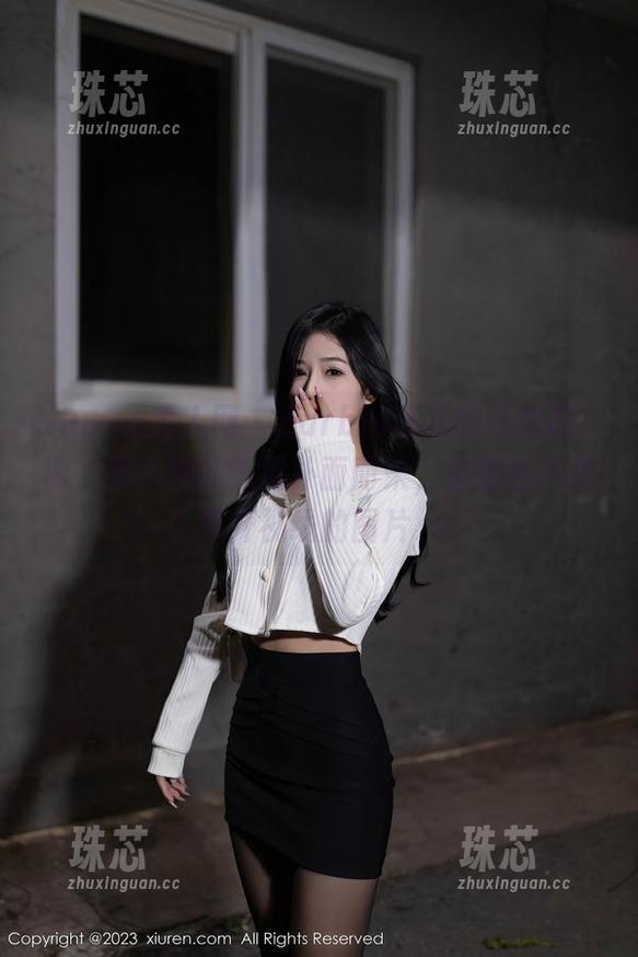 Xiuren秀人网-Barbie可儿 Xiuren秀人网 - Barbie可儿的私拍照,啊,那学妹的气息扑面而来,越看越不想移开视线的图片~