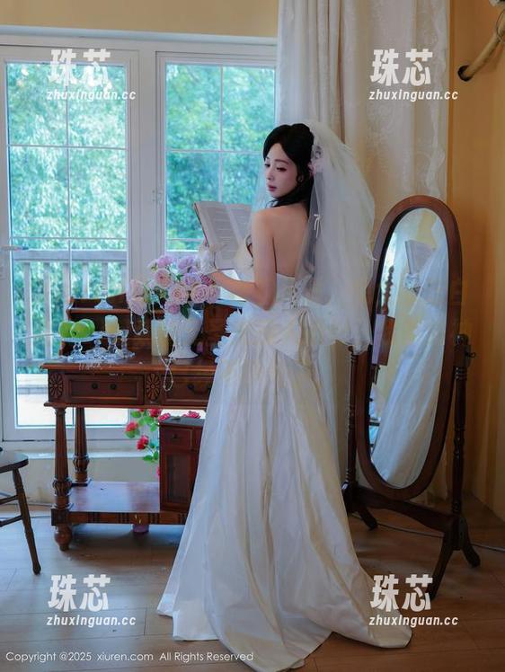 Xiuren秀人网-吃白菜的vi菜菜 Xiuren秀人网 - 裙下风景,兔女郎吃白菜的vi菜菜的无圣光撩人摄影,我的眼神已经不争气了。