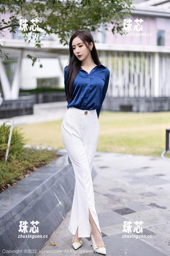 Xiuren秀人网-徐莉芝Botty Xiuren秀人网 - 徐莉芝Botty的浴室写真精选,水滴之间的秘密