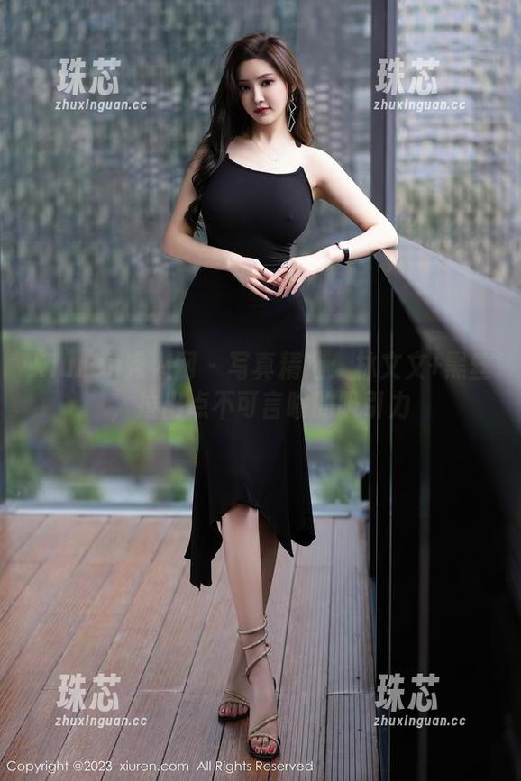 Xiuren秀人网-林文文 Xiuren秀人网 - 写真精选:林文文+黑丝,拉出点不可言喻的吸引力
