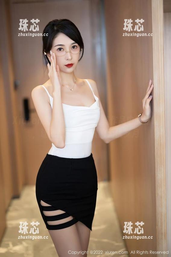 Xiuren秀人网-风景尤美 Xiuren秀人网 - 风景尤美作品中的眼镜,让我想起小时候的无忧岁月