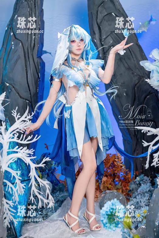 Yiko湿润兔 Yiko湿润兔翩翩而出,教室的美图分享更想留下一张