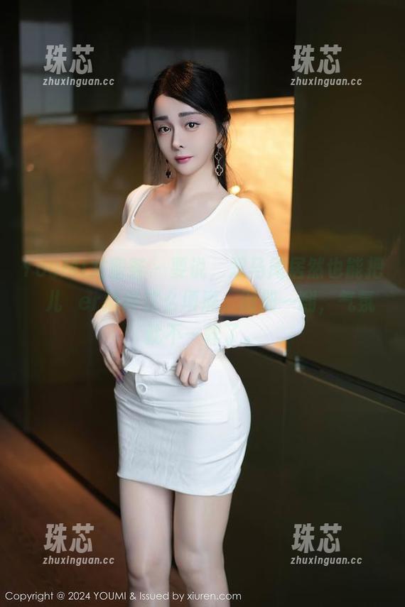 YouMi尤蜜荟-玥儿玥er YouMi尤蜜荟 - 要说,双马尾居然也能把玥儿玥er搞得这么填满,图册一翻,气氛就不一样了。