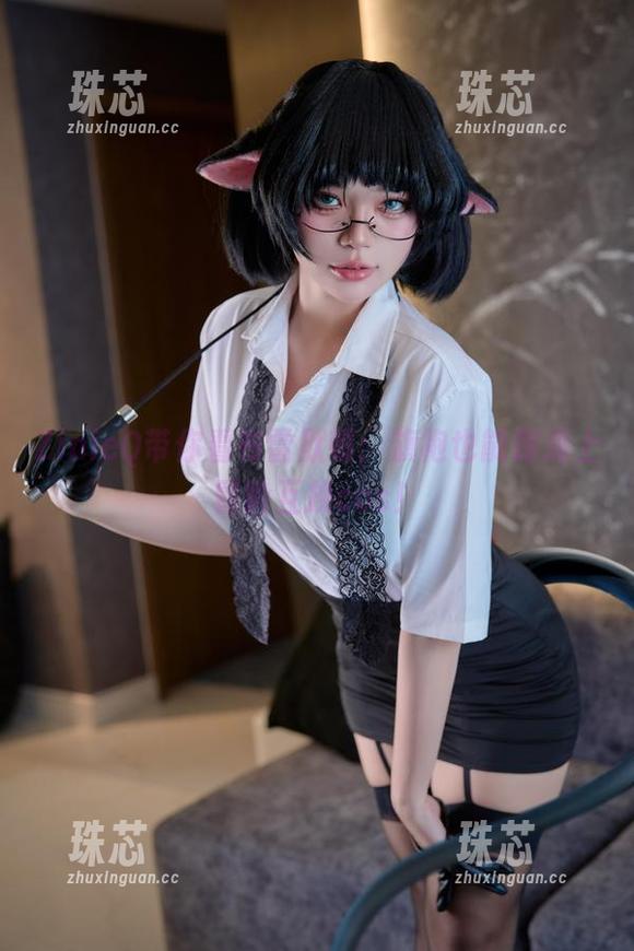 ZinieQ ZinieQ带你看布雷默顿:旗袍也能跟海上冒险互换cos!