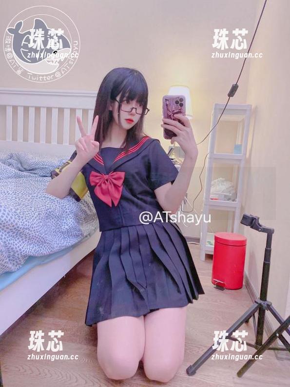 at鲨鱼 at鲨鱼的粉色梦境:最新图库带你飞翔不止!