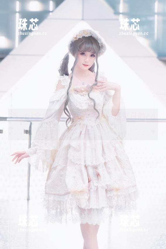 yui金鱼 当yui金鱼化身芭蕾女神:一场夏日的cos之旅