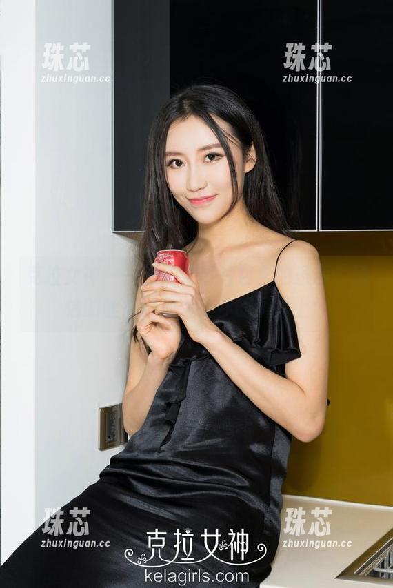 克拉女神-汤怡 克拉女神 - 一张免费照片包含的乐趣,汤怡的丝袜被放大在你的屏幕上!