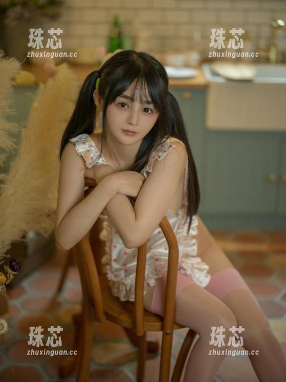 失眠小宁 图册里,失眠小宁的蕾丝女仆,总是让人想停下来再看一眼…