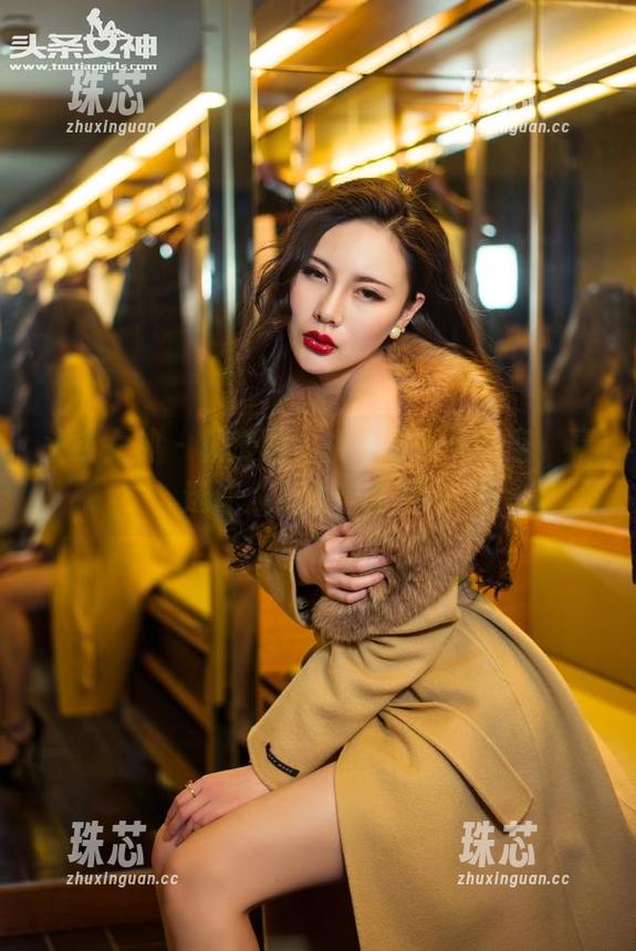 头条女神-杨漫妮 头条女神 - 杨漫妮白裙里的天马行空,精选让人不由自主停下