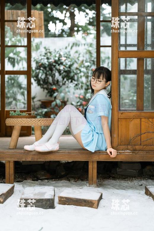 幼水铃衣 这里有幼水铃衣和她的小猫猫,别忘了给自己图库下载一份!
