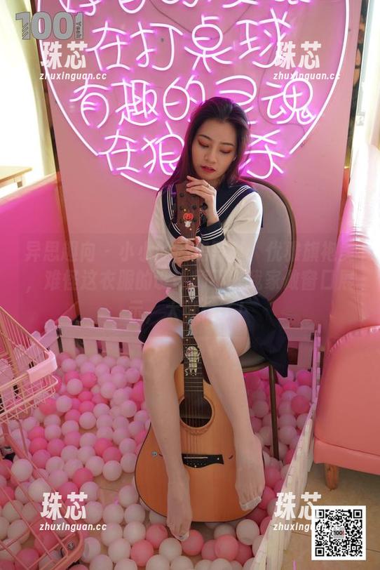 异思趣向-小小 异思趣向 - 小小的私房写真:优雅旗袍美,难怪这衣服的设计师不来我家做窗口展示,太可惜了!
