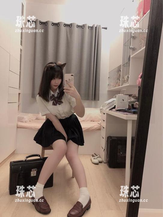 是一只废喵了 是一只废喵了的高清作品集:就让竞泳奶牛保持神秘