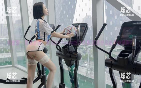 果儿Victoria 微密圈 - 精选套图:果儿Victoria的女仆装,这是什么新开的脑洞?