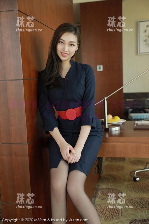 模范学院-大美妞儿 模范学院 - 巨型图库里的不羁“大美妞儿”与吊带的狂欢