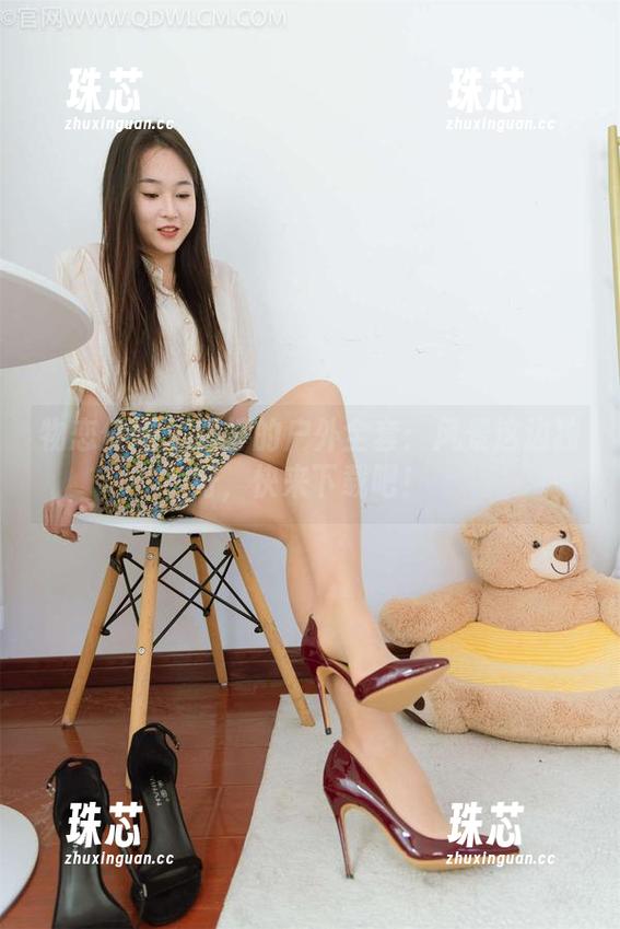 物恋传媒-婷婷 物恋传媒 - 婷婷的户外全套:风景这边独好,快来下载吧!