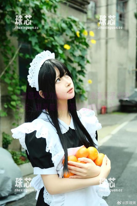 白莉爱吃巧克力 白莉爱吃巧克力的闺房JK,来张无圣光的照片,谁说美和纯不可以翻转一下?