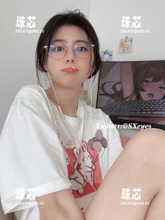 眼酱大魔王w 眼酱大魔王w和悠宝的高清互动,默默想把壁纸套在朋友圈