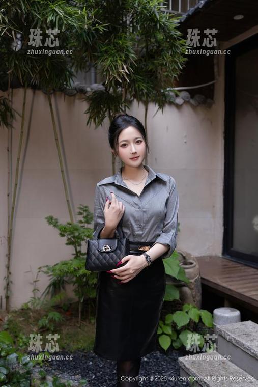 秀人网-Elise谭晓彤 秀人网 - 新版本修女Elise谭晓彤,你有没有被她勾引到?照片已经上线!
