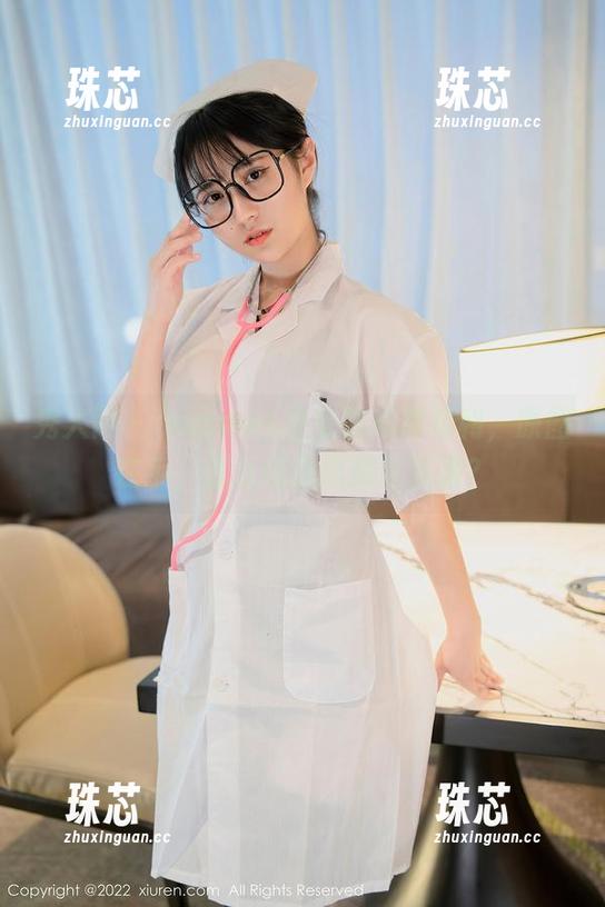 秀人网-summer宝宝 秀人网 - summer宝宝的短裙福利,原图在手,怎么好意思藏起来呢?