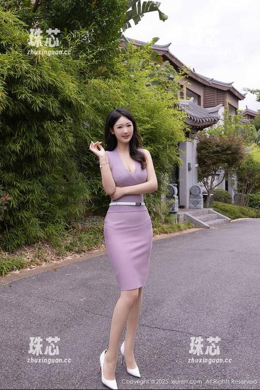 秀人网 - 顺便一提，四月月和她的天使高清图册，太不正经了吧。