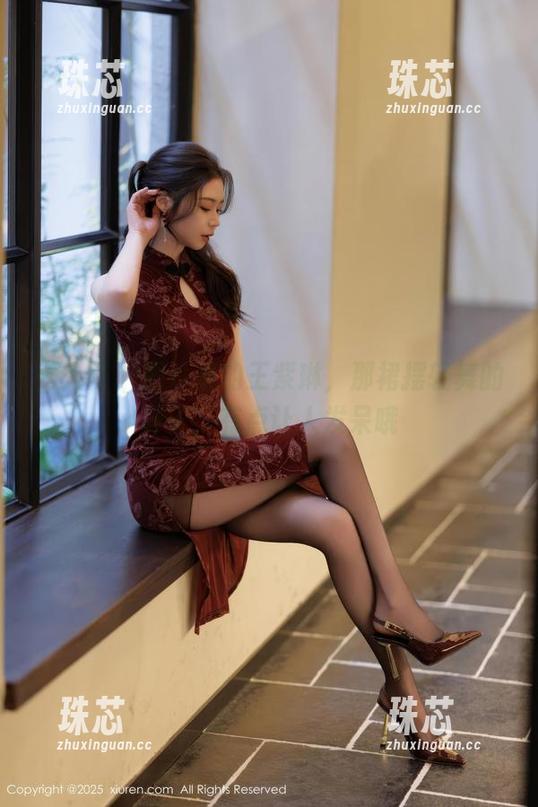 秀人网-王紫琳 秀人网 - 图片里的王紫琳,那裙摆轻舞的样子,有点让人发呆哦