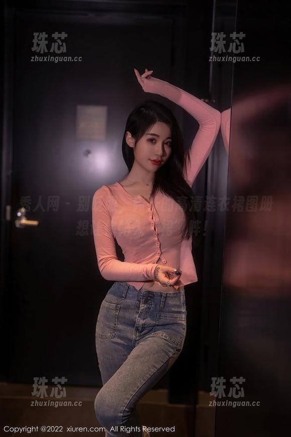 秀人网-阿汁 秀人网 - 别眨眼,阿汁的高清连衣裙图册想让你陷入“裙”阵!