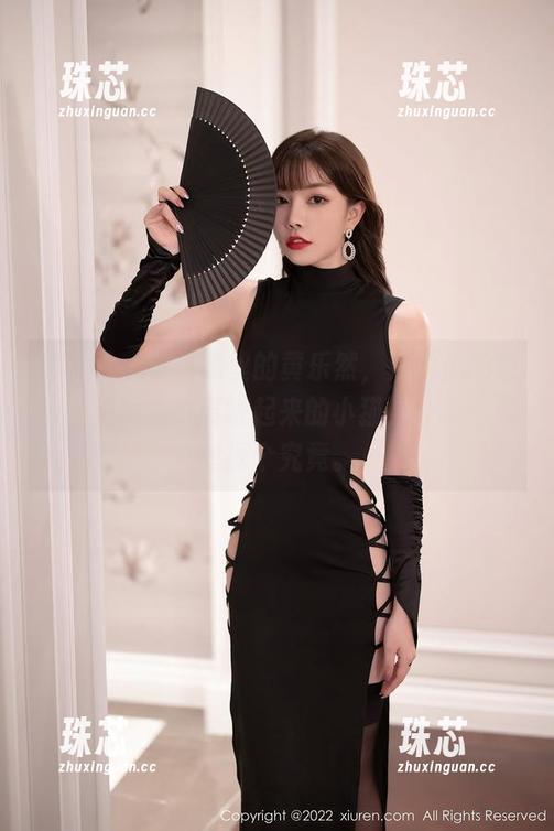 秀人网-黄乐然 秀人网 - 戴上黑丝的黄乐然,照片里的灵动,如同随时要跳起来的小猫,让我不禁想探个究竟。