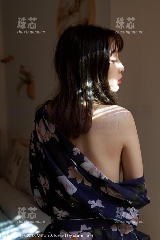 蜜桃社-缇娜美Tinami 蜜桃社 - 双马尾的新玩法,缇娜美Tinami为你开辟了定制的边界!