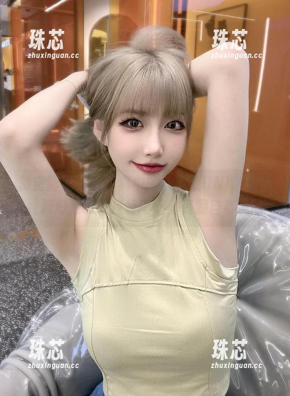 陈妮妮UNI 微密圈 - 黑白写真中的陈妮妮UNI,那份纯粹好像可以反复咀嚼,资源自有品味