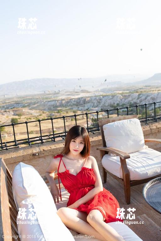 魅妍社-杨晨晨sugar 魅妍社 - 精选图集:杨晨晨sugar的长腿,走到哪里都是风景。